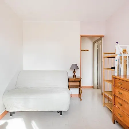 Double Bedroom With Shared Kitchen & Bathroom, Paris Apartment *