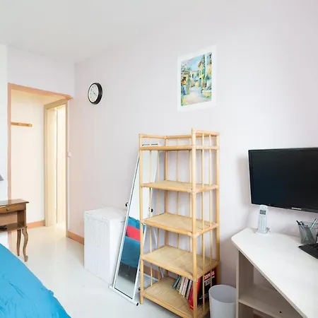 דירה Double Bedroom With Shared Kitchen & Bathroom, Paris איברי-סור-סיין