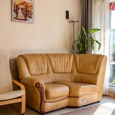 Double Bedroom With Shared Kitchen & Bathroom, Paris