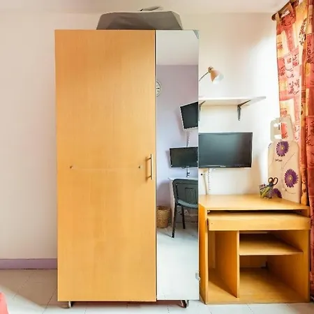 Double Bedroom With Shared Kitchen & Bathroom, Paris Apartmán *