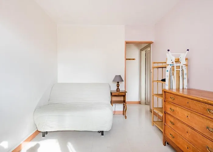 Double Bedroom With Shared Kitchen & Bathroom, Paris Apartment *